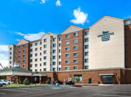 Homewood Suites by Hilton East Rutherford - Meadowlands, NJ، فندق في شرق روثرفورد