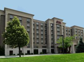 Hampton Inn & Suites by Hilton Windsor، فندق في ويندسور