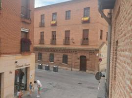 Apartamentos RyC, hotel Alcalá de Henaresben