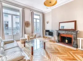 Hyper centre, Premium, spacieux appartement haussmannien