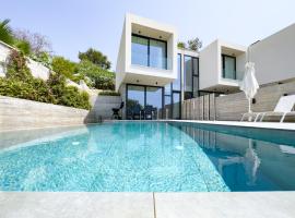 Sunset Park Villas, vil·la a Pafos