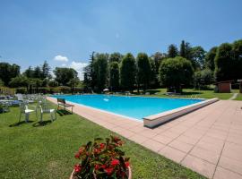 Casa Lavanda Pool, Tennis - Happy Rentals, hótel í Ispra