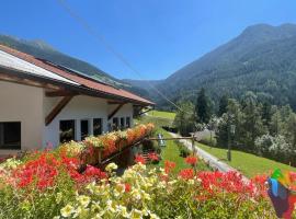 Martlerhof Urlaub auf dem Bauernhof, hotel v destinaci Campo di Trens