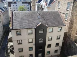 Anne House, Royal Mile