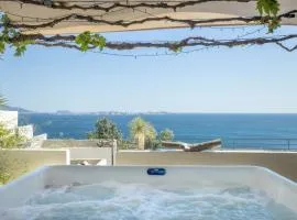 LES SUITES LOVE 3 SPA VUE MER PISCINe