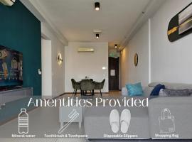 Family Seaview Suite with 3 Rooms by The Only Bnb, מלון בTanjong Tokong