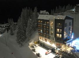 Apartman Drvorez-direktno na ski stazi, хотел с джакузита в Яхорина