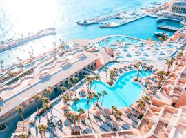 Pickalbatros Citadel Resort Sahl Hasheesh, люксовый отель в Хургаде