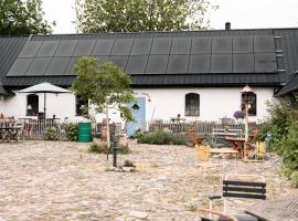 Sköllengården, Bed & Breakfast in Simrishamn