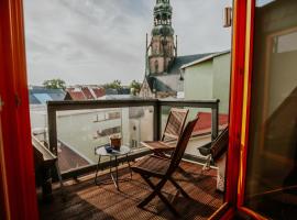 traumhaftes Apartment am Dom mit großer Dachterrasse, hotel v mestu Zwickau