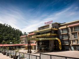 Ramada by Wyndham Murree Lower Topa Resort, hotel di Murree