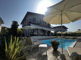 Hotel Renata, hotel a Lazise