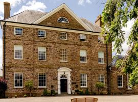 Peterstone Court Country House Restaurant & Spa, cottage di Brecon