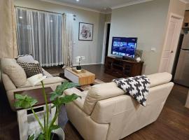 Tranquil home in Point Cook., hotel di Point Cook