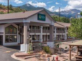 Quality Inn & Suites Manitou Springs at Pikes Peak, hotel i Manitou Springs