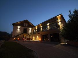 Maison Bord de l'eau, hotel en Ornans