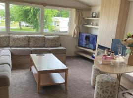 6 berth caravan Cherry tree holiday park Great yarmouth, holiday park di Belton