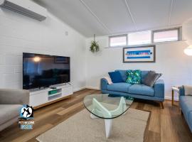 Renovated 3BR One Street to Beach, hotel sa Victor Harbor