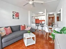 Bonito apartmento en Garden City con piscina climatizada