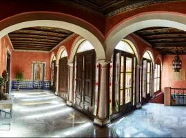 La casa del Cipres una casa con historia