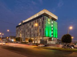 Lima में Holiday Inn - Lima Airport, an IHG Hotel, पालतू जानवरों के अनुकूल होटल