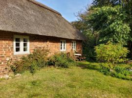 Ringkøbing Fjord B&B, rumah kotej di Skjern