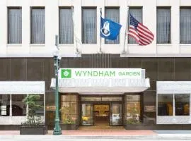 Wyndham Garden Baronne Plaza