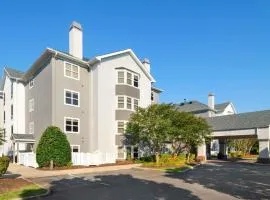 Hampton Inn & Suites Newport News-Airport - Oyster Point Area