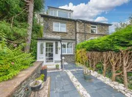 Sunny Brae, dog friendly Windermere Cottage