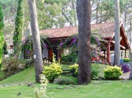 Casa Acuario - großes Haus mit besonderem Flair, rumah percutian di Punta del Este