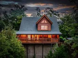 Cabin-n-Smokys! Indoor Resort Pool Views Hot Tub Game Room