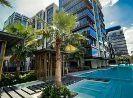 THE CREST-Central Saigon Riverside -Free POOL-GYM-SAUNA Room-YOGA Room