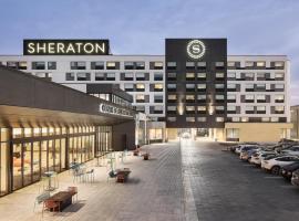 Sheraton Laval Hotel โรงแรมในลาวาล