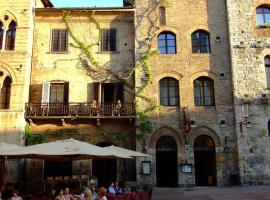 Hotel La Cisterna, hotelli kohteessa San Gimignano