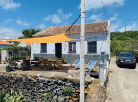 Casa Avô São Miguel โรงแรมในอังกรา ดู เอโรอิสโม