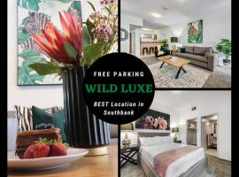 WILD LUXE Exec Apt - FREE Parking & 100MPS+Wifi, hótel í Brisbane