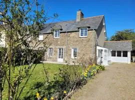 Maison au calme à 2 pas du port