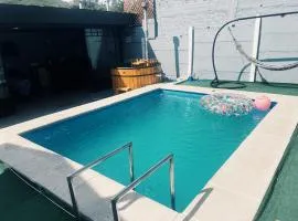 CASA 1er piso con piscina temperada, tinaja y quincho próxima a Playa San Alfonso