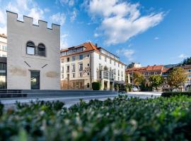 HOTEL POST alpine cityflair, hotel em Brunico