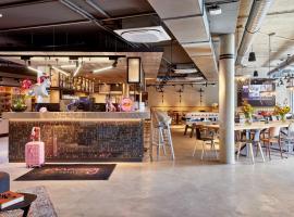 Moxy Karlsruhe، فندق في كارلسروه