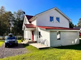 Riverfront Cosy Villa in Luleå