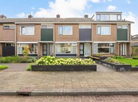 Apeldoorn- ruime eengezinswoning met 5 slaapkamers, hótel í Apeldoorn