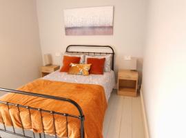 Cheerful 2 bed home with mountain views, hotel pro pobyt s domácími mazlíčky v destinaci Blaenau-Ffestiniog