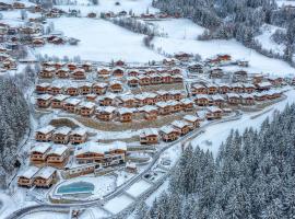 Luxury chalet near a small slope，位于纽科琴格罗斯夫的酒店