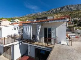 Apartments with a parking space Dugi Rat, Omis - 11483