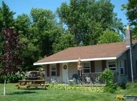 Lynns Cottage at Heron Ledge