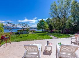 Villa Martine Au Bord Du Lac - Happy Rentals、Cadrezzateのホテル