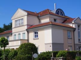 Geschmackvoll ausgestattete Whg. mit Terrasse & WLAN, hôtel à Kühlungsborn