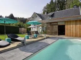 Plushy Holiday Home in Spa with bubble bath Pool