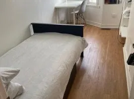 Single Room with SHARED Bathroom